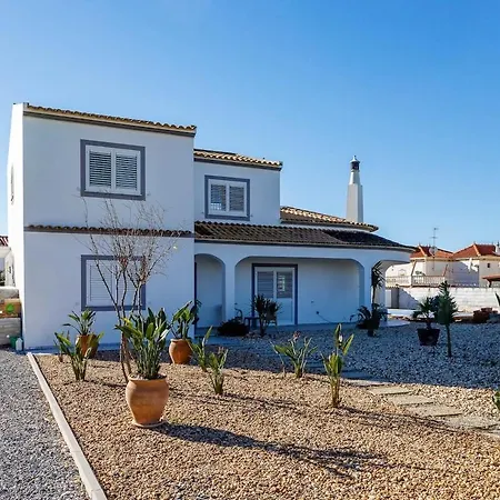 Villa Sobral 37 *